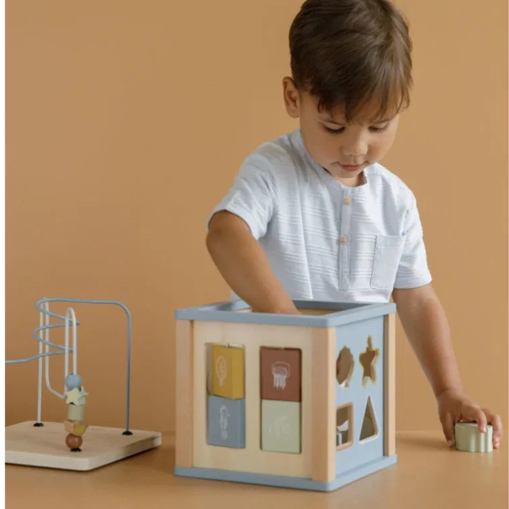 Cubo multi-attività in legno