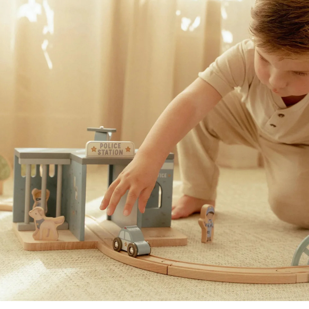 Stazione di Polizia in legno