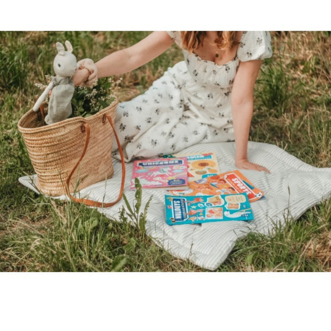 Stickers e attività. Le vacanze